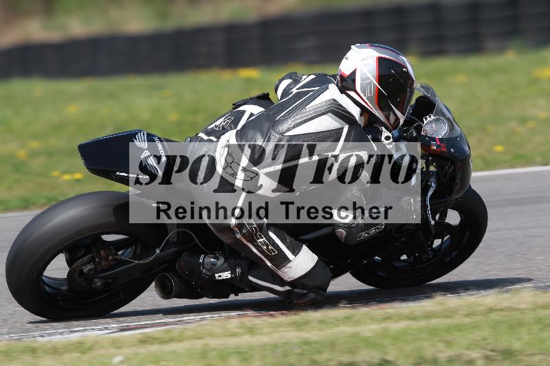 /Archiv-2022/06 15.04.2022 Speer Racing ADR/Gruppe rot/backside